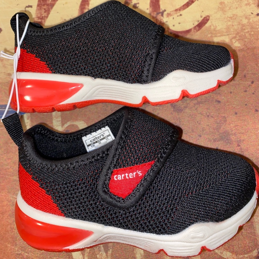 Carter’s boy shoes size 6